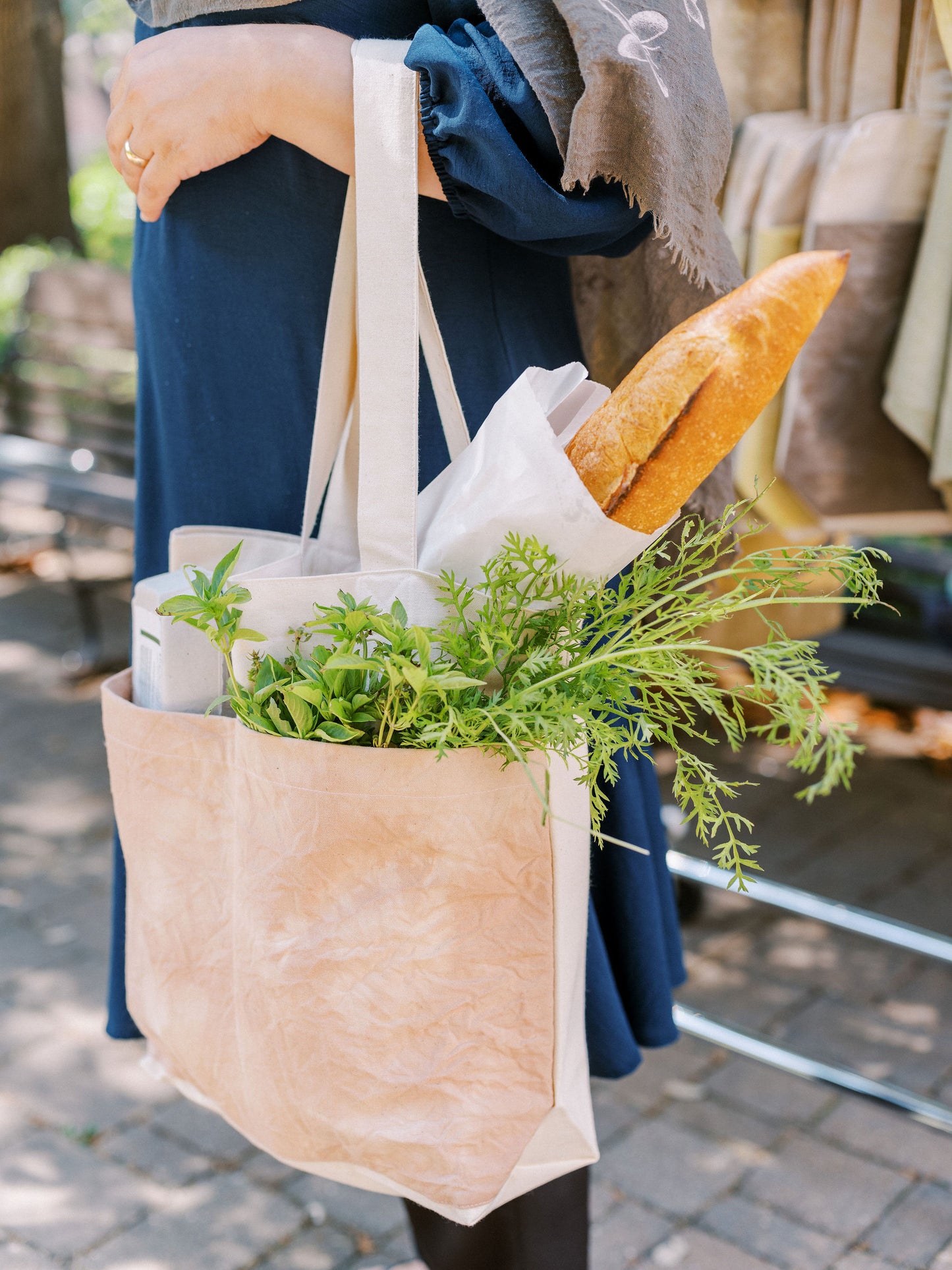 Naturally Dyed Market Tote : Avocado Blush